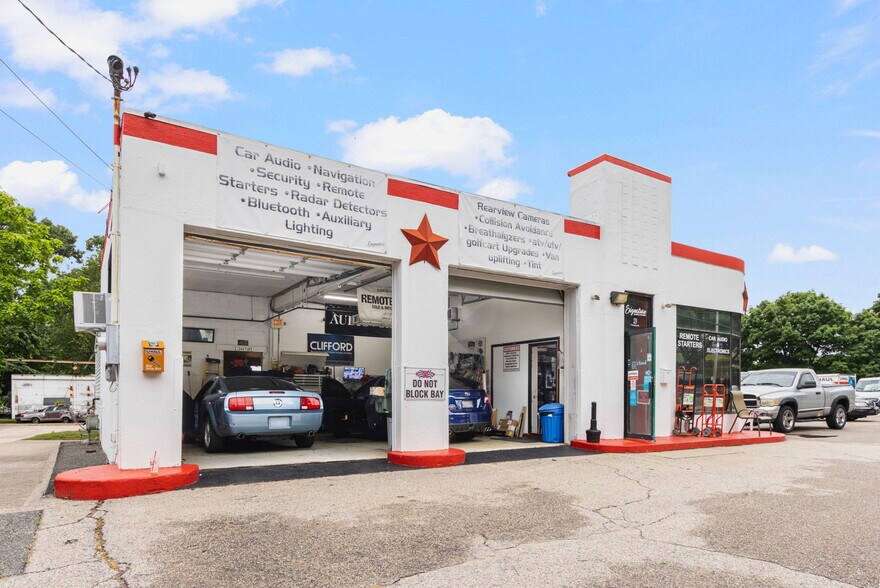 Primary Photo Of 329 Providence St, West Warwick Auto Dealership For Sale