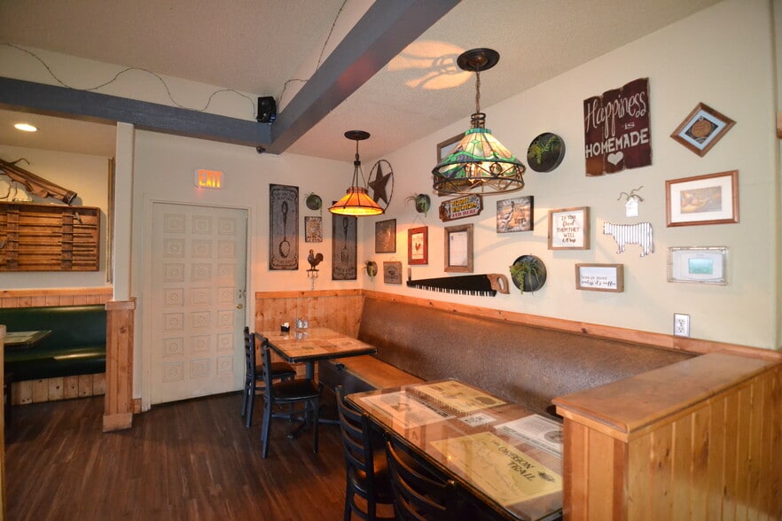 More Photos Of 121 NE 3rd St, Prineville Restaurant For Sale