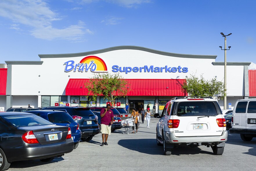 More Photos Of 2625 N Hiawassee Rd, Orlando Storefront For Sale