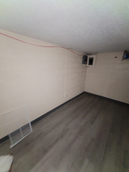 More Photos Of 1458 W 32nd St, Indianapolis Apartments For Sale