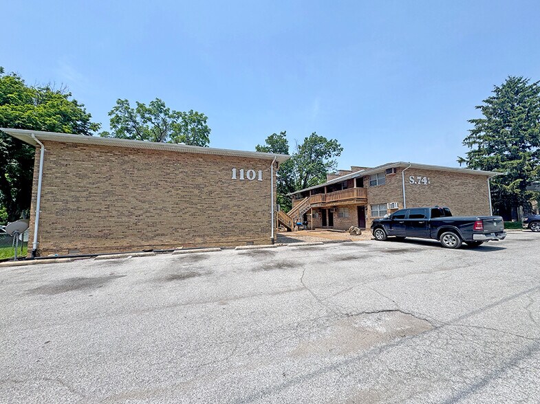 Primary Photo Of 1101 S 74th St, Belleville Apartments For Sale