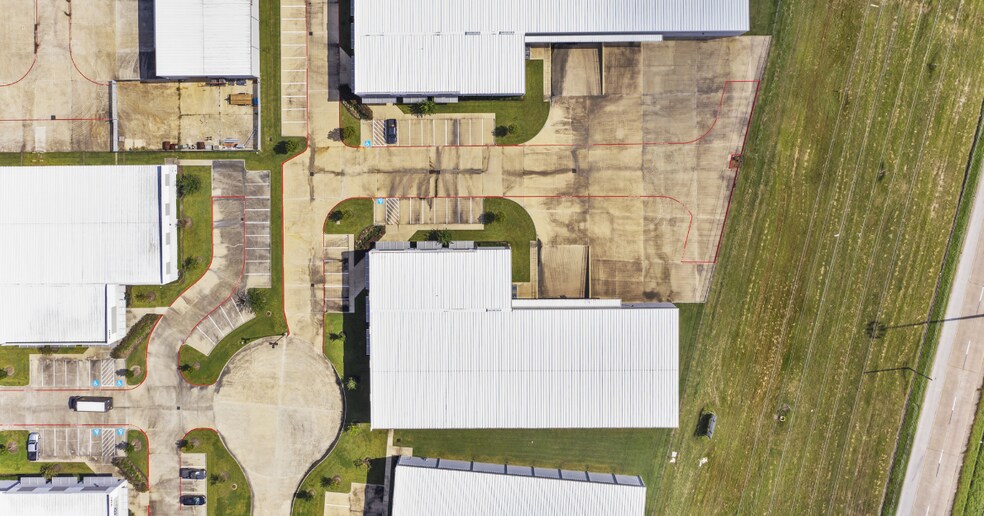 More Photos Of 15330 Vantage Pky W, Houston Unknown For Lease