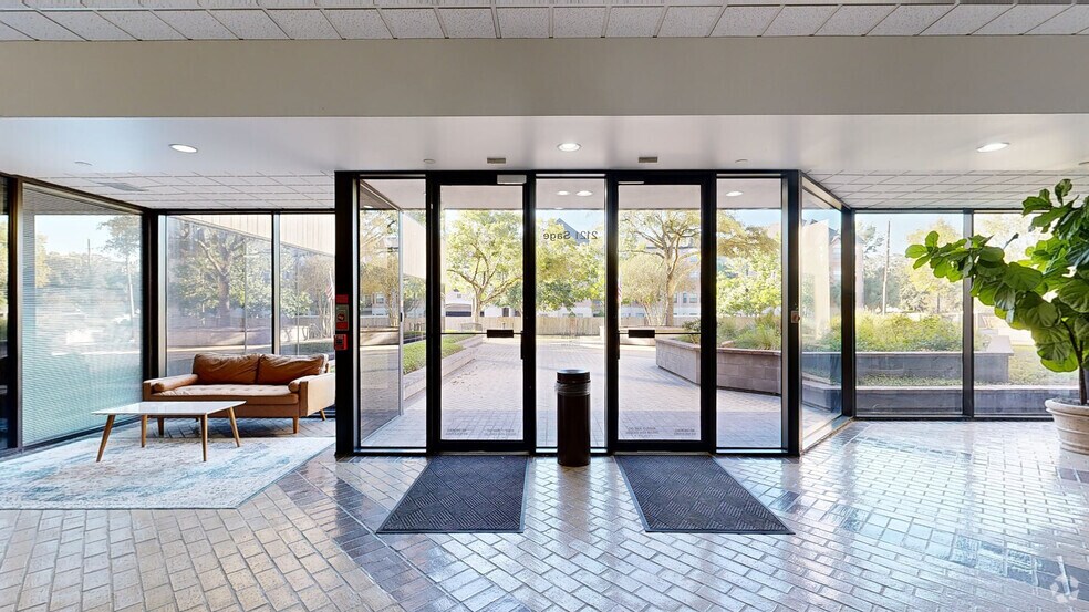 Primary Photo Of 2121 Sage Rd, Houston Medical For Lease