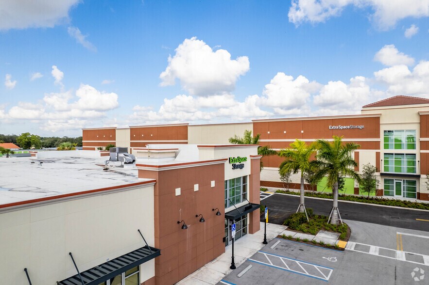 More Photos Of 3590 S State Road 7, West Park Self Storage For Lease