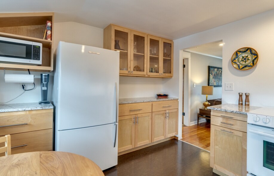 More Photos Of 1614 N Church St, Portland Apartments For Sale