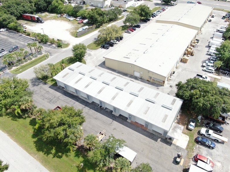 More Photos Of 4251 Derek Way, Sarasota Warehouse For Lease