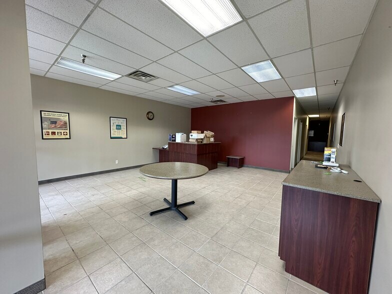 More Photos Of 2531 S Shields St, Fort Collins General Retail For Lease