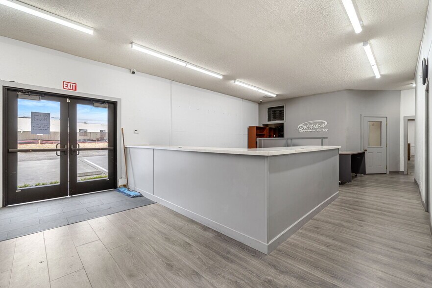 More Photos Of 341 Harris St, Eureka Storefront For Sale
