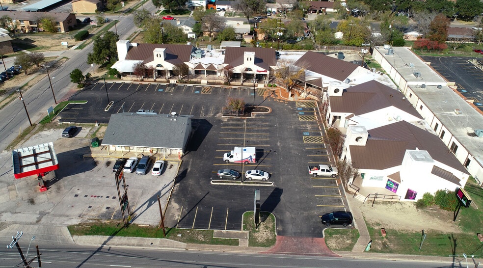 Primary Photo Of 3857 E Southcross Blvd, San Antonio Unknown For Lease