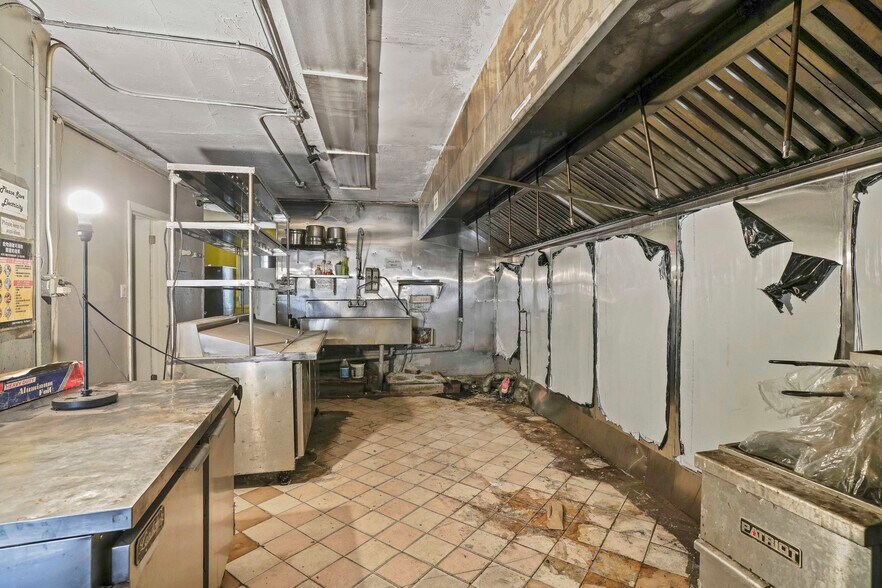 More Photos Of 76 Bushwick Ave, Brooklyn Restaurant For Lease