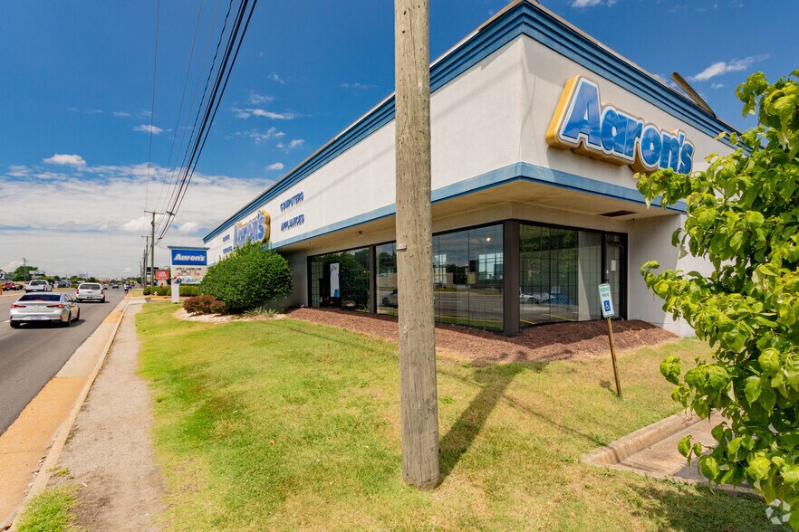 More Photos Of 7252 W Broad St, Richmond Freestanding For Sale