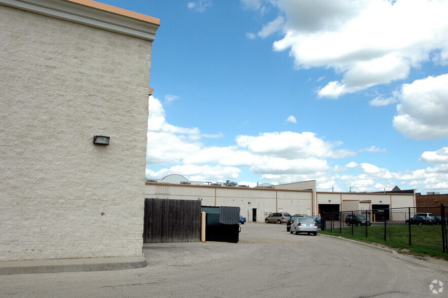 More Photos Of 404-466 Nelson Rd, New Lenox Unknown For Lease