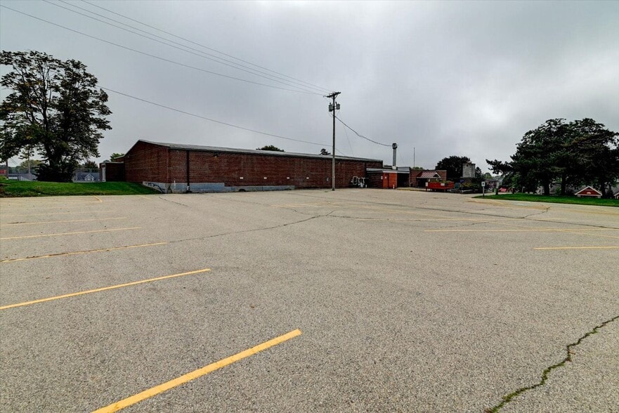 More Photos Of 520 E Holum St, Deforest Schools For Sale