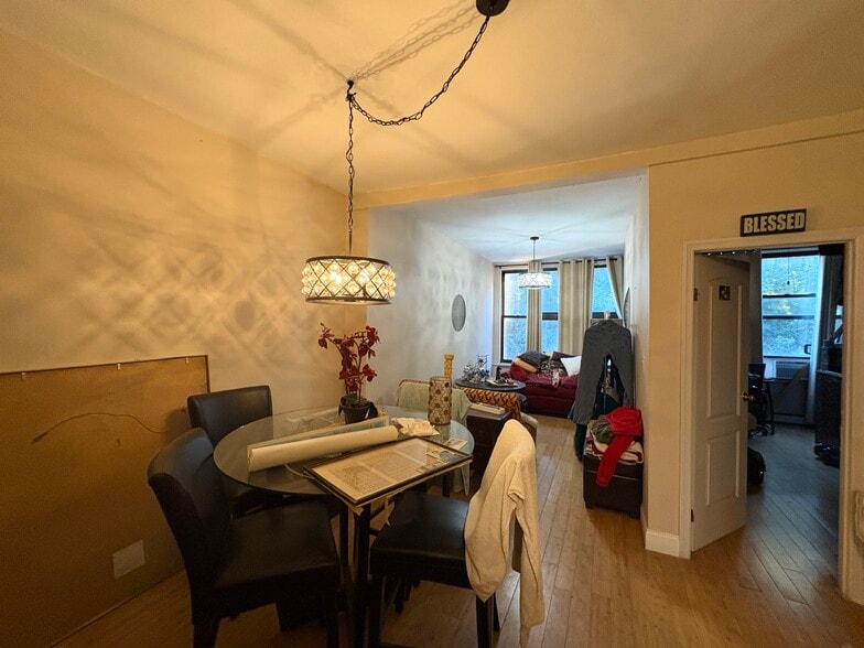 More Photos Of 7951 Myrtle Ave, Glendale Storefront Retail Residential For Sale