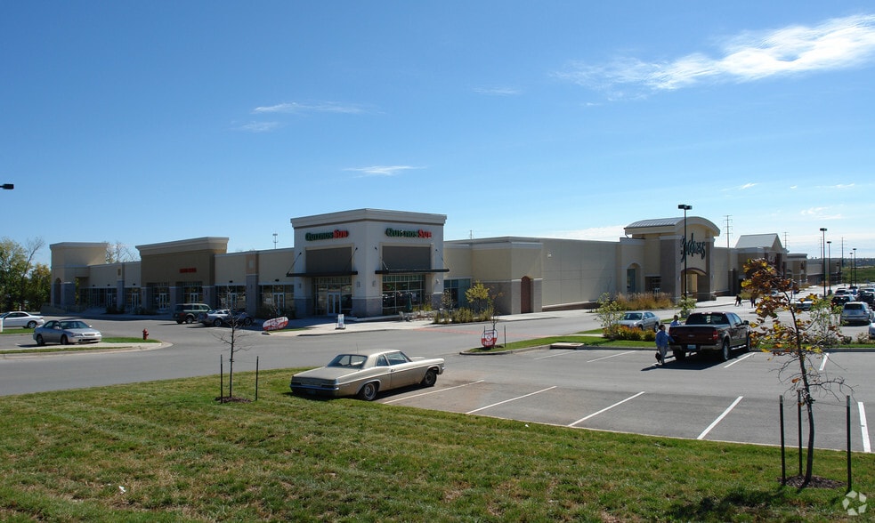 More Photos Of 13601-13657 Washington St, Kansas City Freestanding For Sale