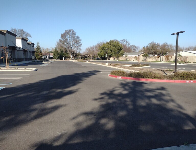 More Photos Of 1108 Oakdale Rd, Modesto Medical For Lease
