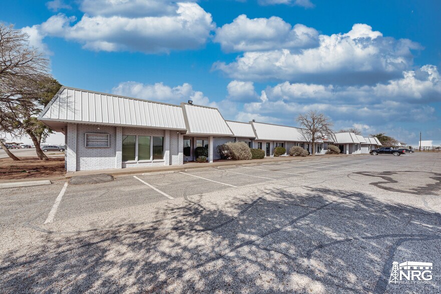 More Photos Of 2450 W Interstate 20, Odessa Warehouse For Lease