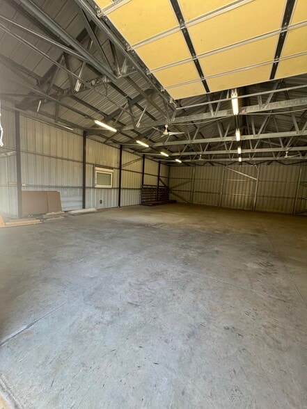 More Photos Of 3315 Dawsonville Hwy, Gainesville Warehouse For Lease