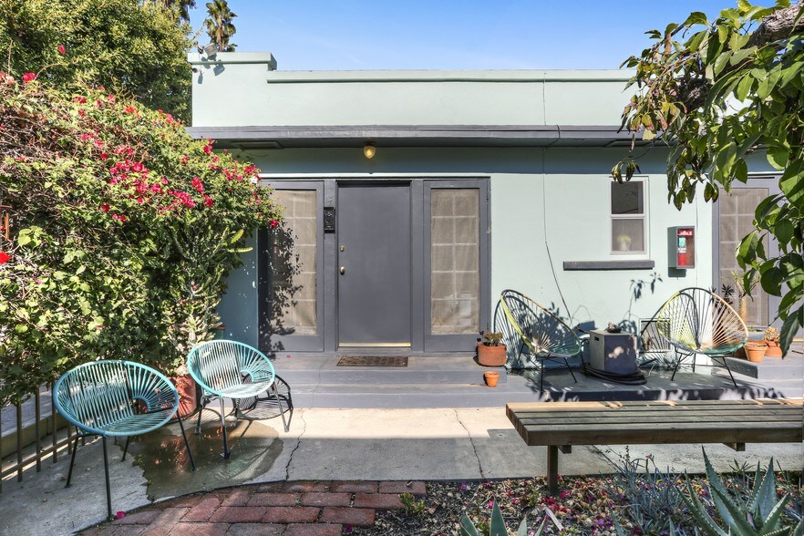 More Photos Of 1520 Andalusia Ave, Venice Apartments For Sale