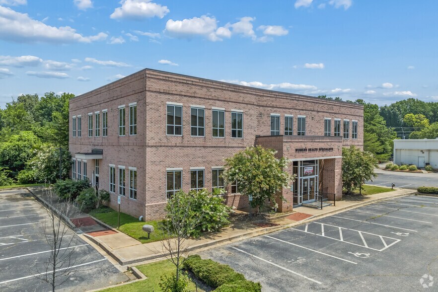 More Photos Of 7800 Wolf Trail Cv, Germantown Medical For Sale