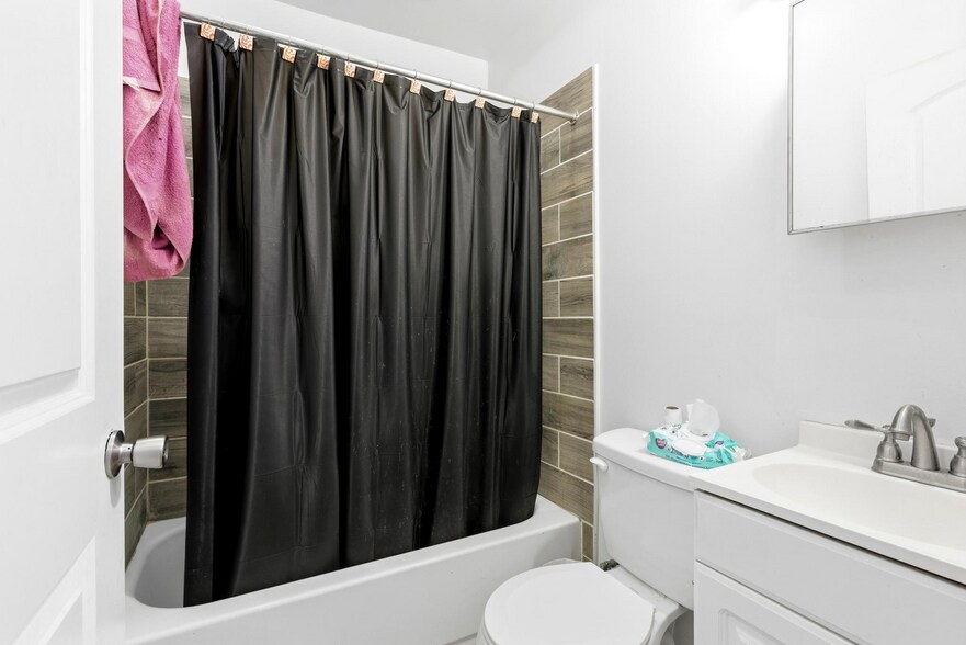 More Photos Of 825 N 41st St, Philadelphia Apartments For Sale