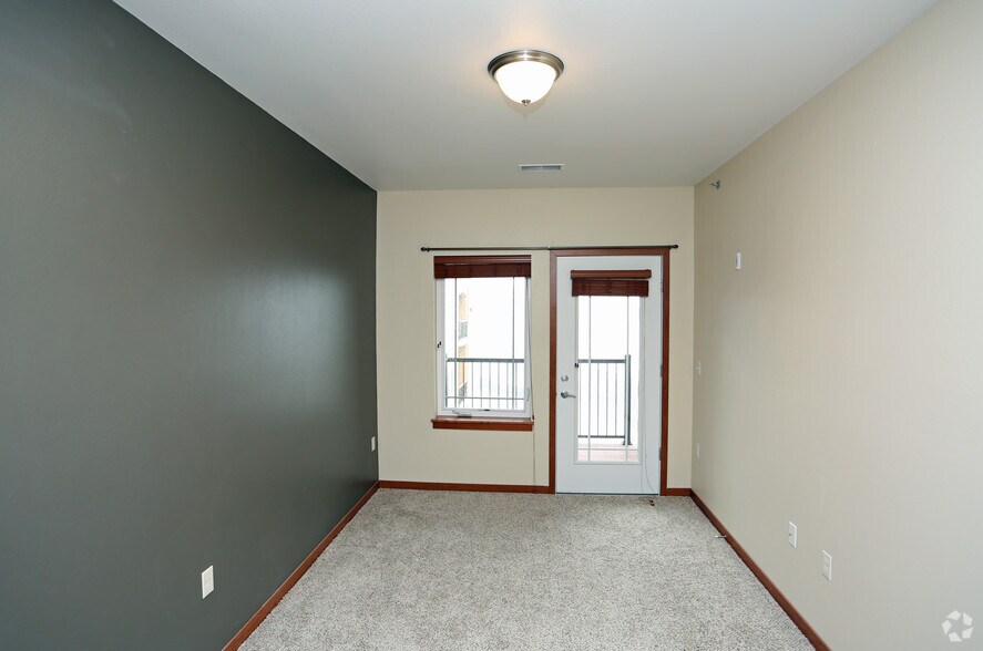 More Photos Of 401 N Washington St, Green Bay Apartments For Lease