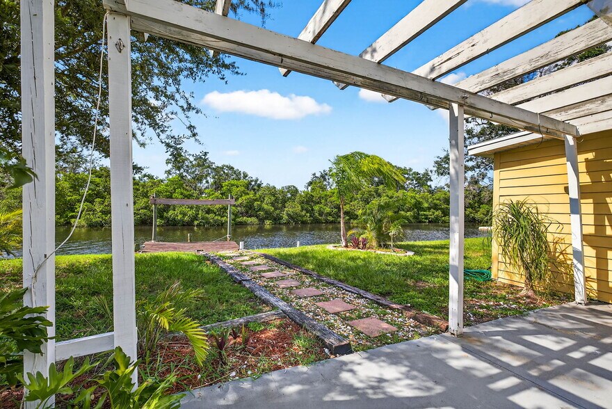 More Photos Of 3225 W Shell Point Rd, Ruskin Apartments For Sale