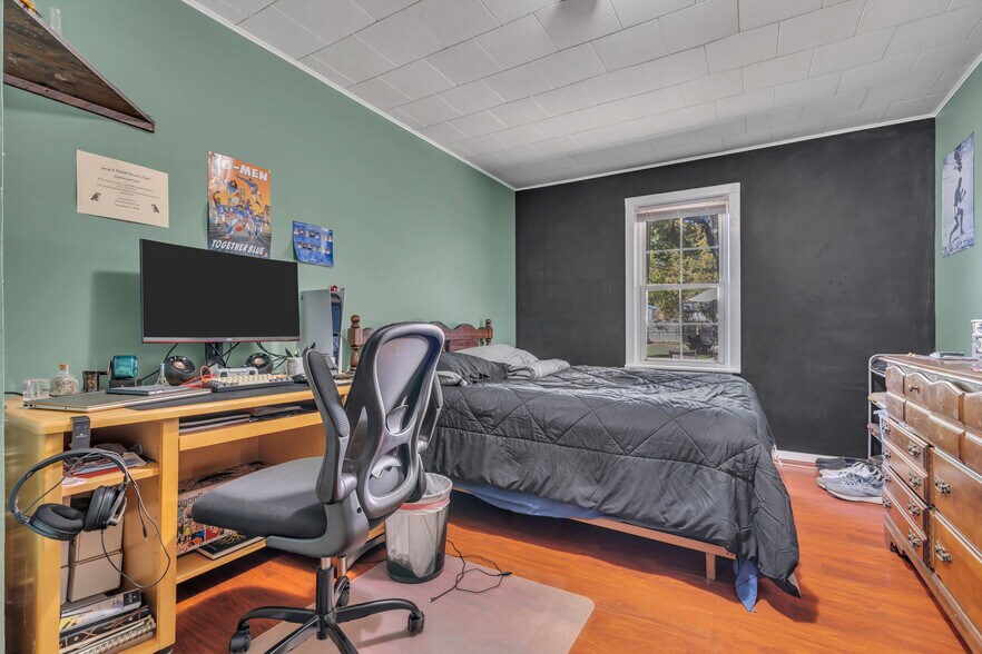 More Photos Of 387 Route 9, Eagleswood Township General Retail For Sale