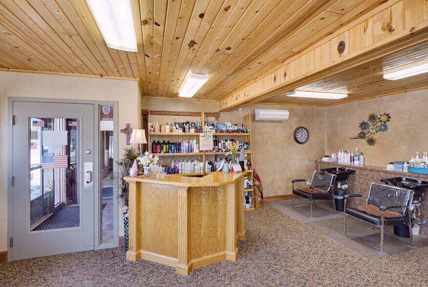 More Photos Of 1100 Mount Rushmore Rd, Custer Flex For Sale