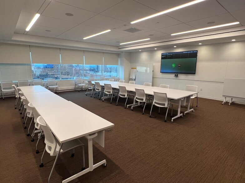 More Photos Of 499 Washington Blvd, Jersey City Office For Lease