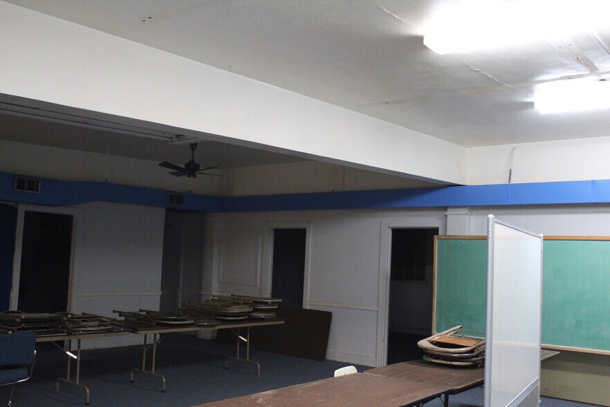 More Photos Of 1519 Circle Park Blvd, Fort Worth Religious Facility For Sale