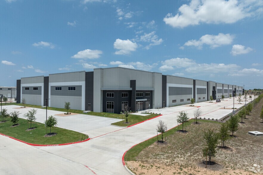 More Photos Of Innovation Blvd, Hutto Distribution For Lease