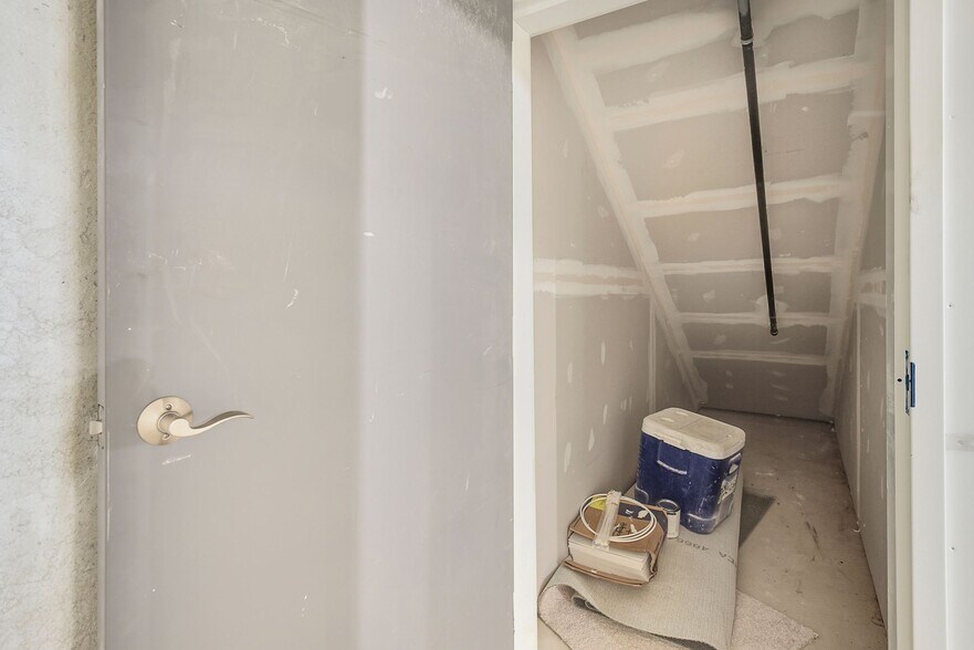 More Photos Of 3546 Worthington Blvd, Frederick Storefront Retail Office For Lease