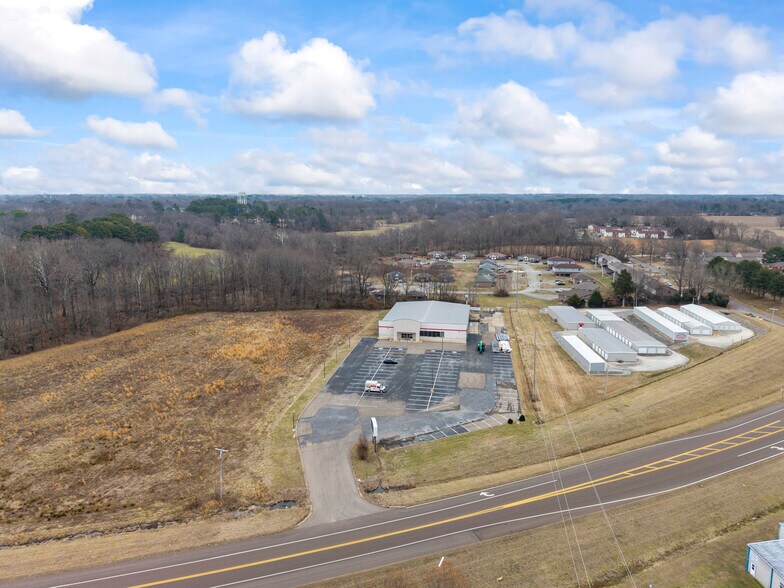 More Photos Of 4200 Skyhawk Pky, Martin Supermarket For Lease