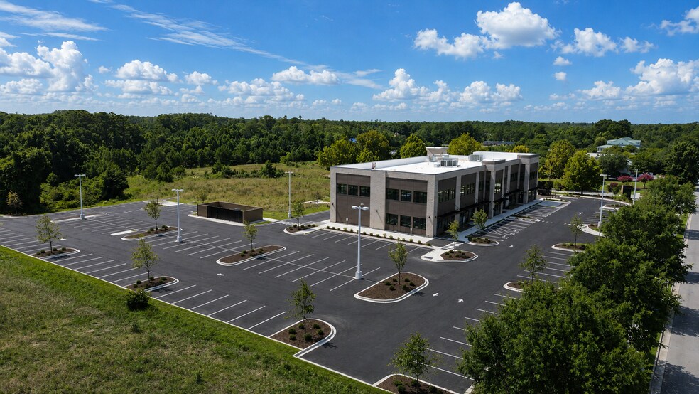 More Photos Of 5020 J Swain Blvd, Southport General Retail For Lease