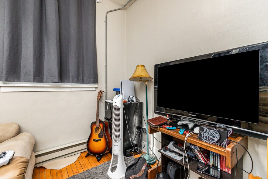 More Photos Of 2535 Central Ave, Dubuque Apartments For Sale