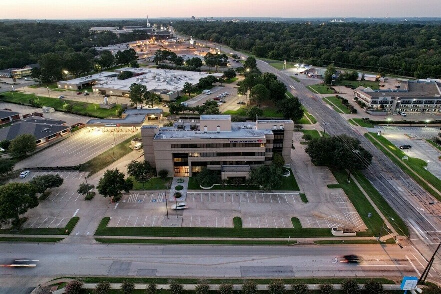 More Photos Of 3301 Golden Rd, Tyler Office For Lease