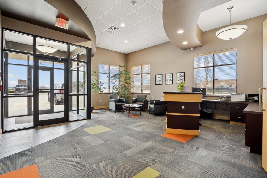 More Photos Of 3015 Greyhound Dr, Waterloo Medical For Lease