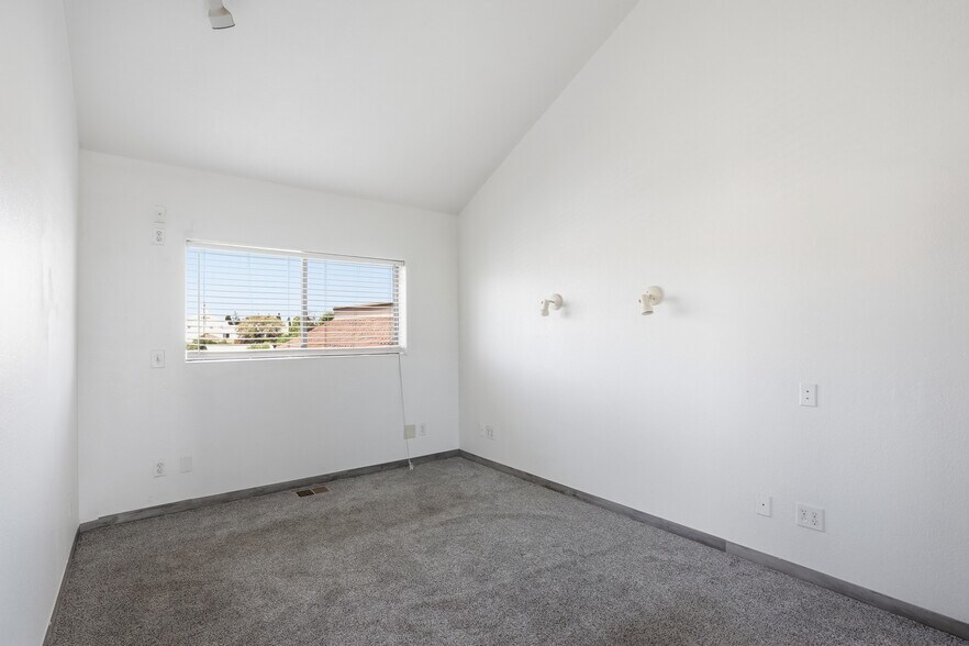 More Photos Of , Santa Maria General Retail For Sale