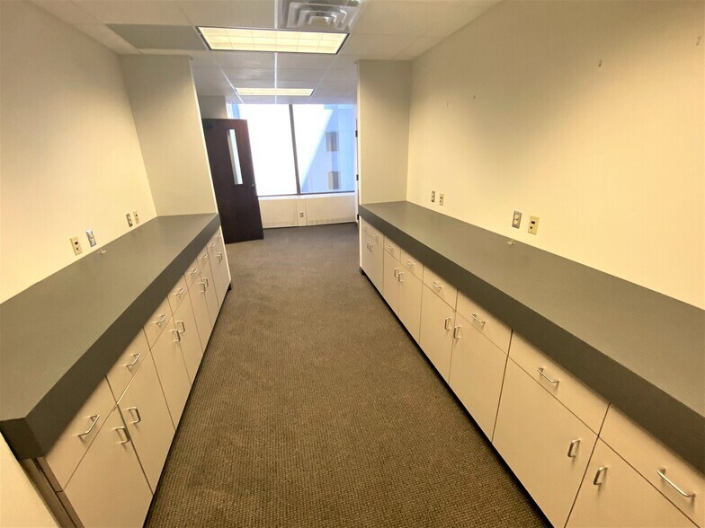 More Photos Of 500 E Main St, Norfolk Office Residential For Lease