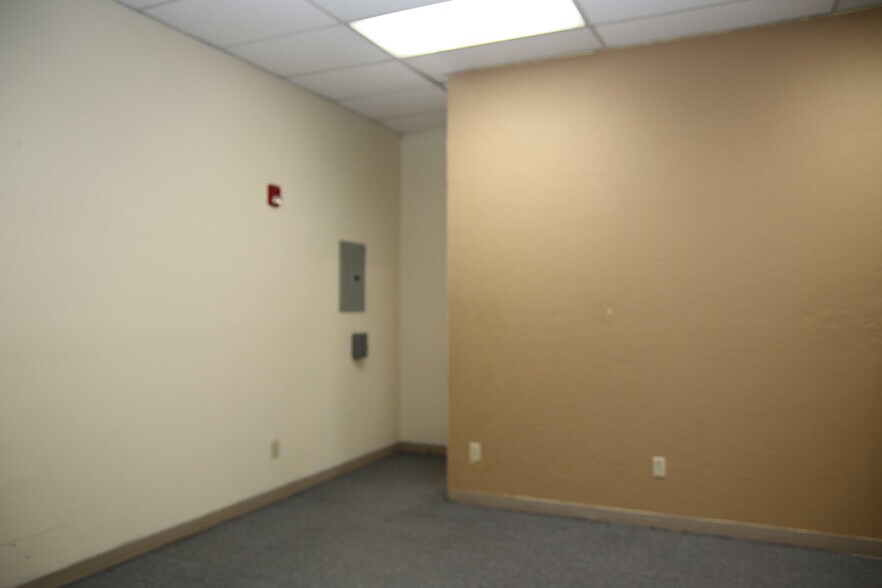 More Photos Of 1530-1640 SE 9th Ave, Albany Unknown For Lease