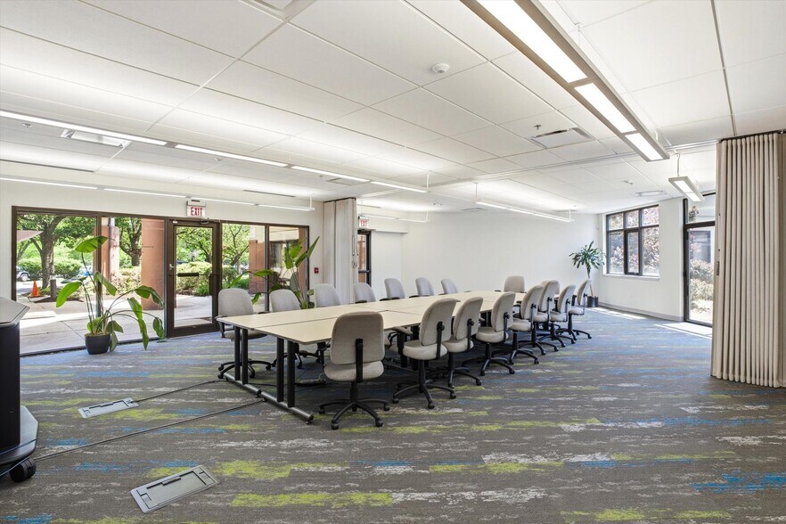 More Photos Of 15 Roszel Rd, West Windsor Office For Sale