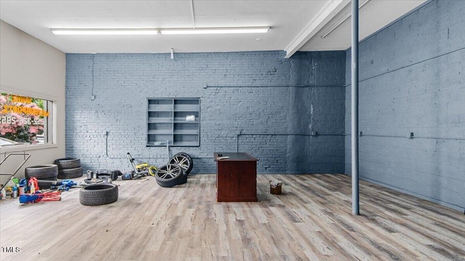 More Photos Of 201 S Main St, Warrenton Office For Sale