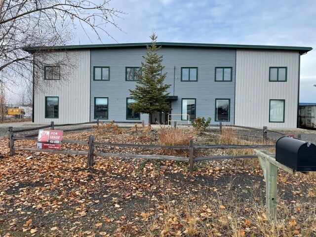 More Photos Of 3408 International St, Fairbanks Warehouse For Lease