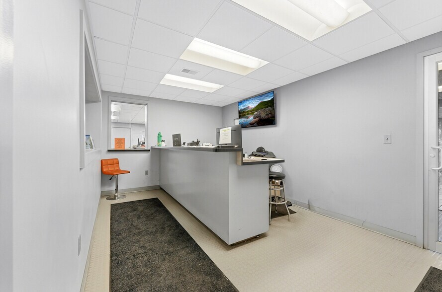 More Photos Of 1229 Country Club Rd, Fairmont Auto Dealership For Sale