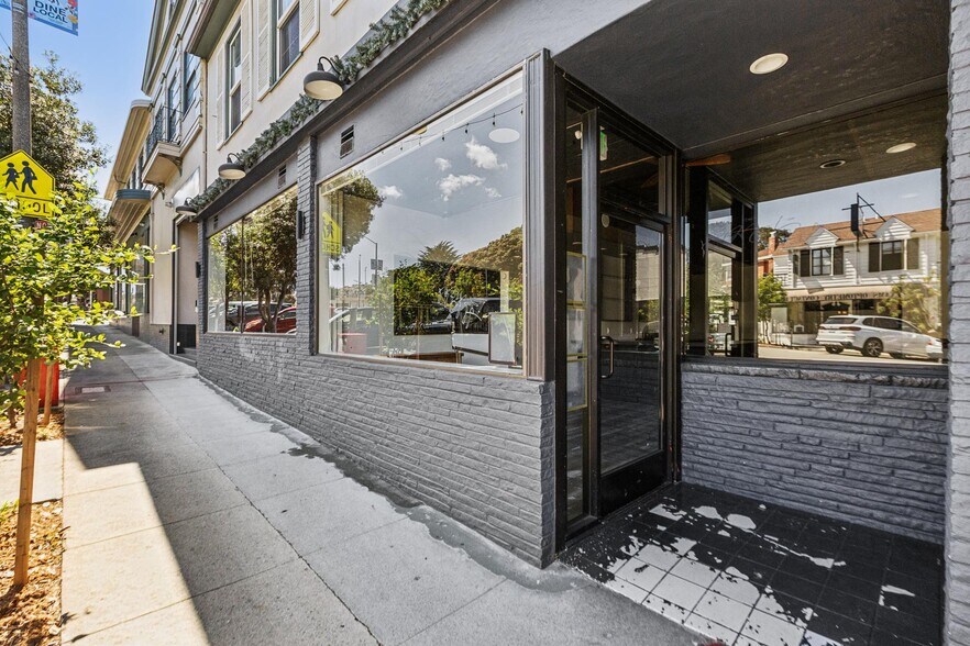 More Photos Of 2525-2533 Ocean Ave, San Francisco Storefront Retail Office For Sale
