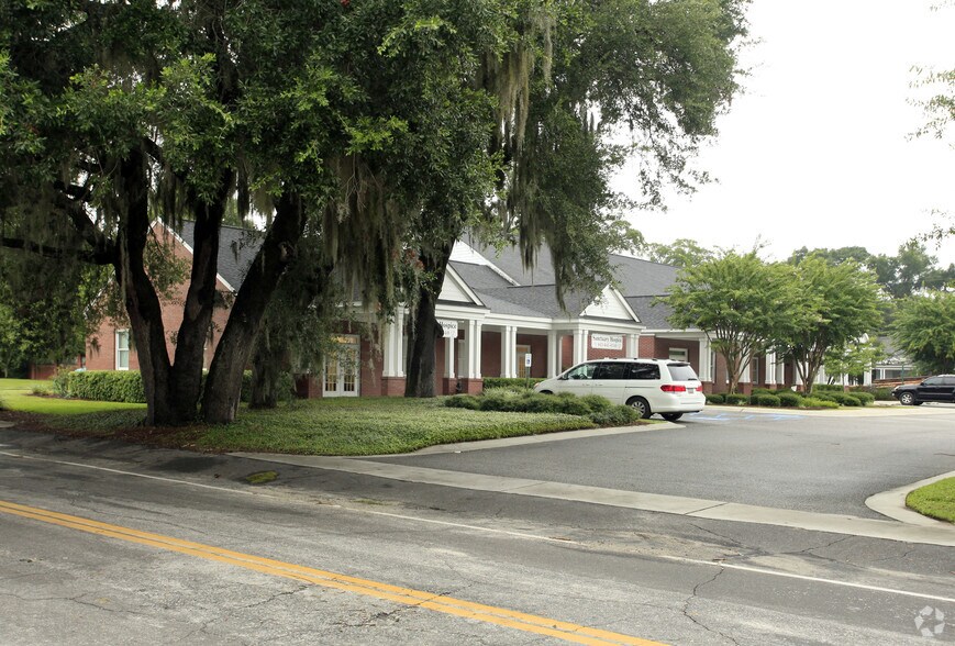 More Photos Of 10911 N Jacob Smart Blvd, Ridgeland Medical For Lease
