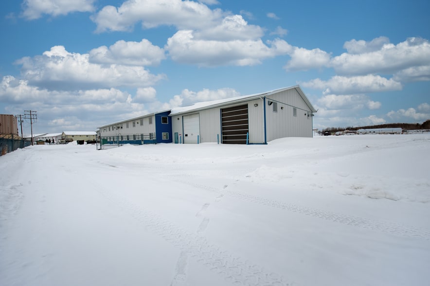 More Photos Of 3419 33 St, Whitecourt Industrial For Sale