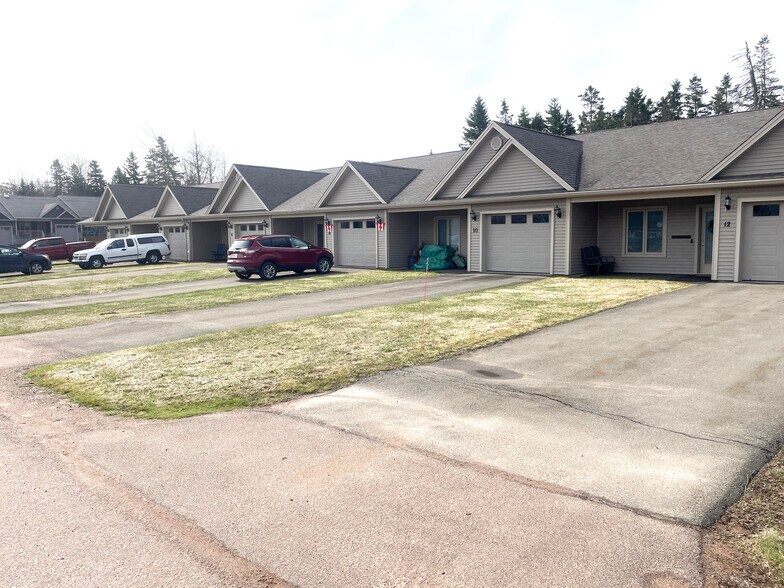 Primary Photo Of 2 Meadow Ln, Sackville Apartments For Sale