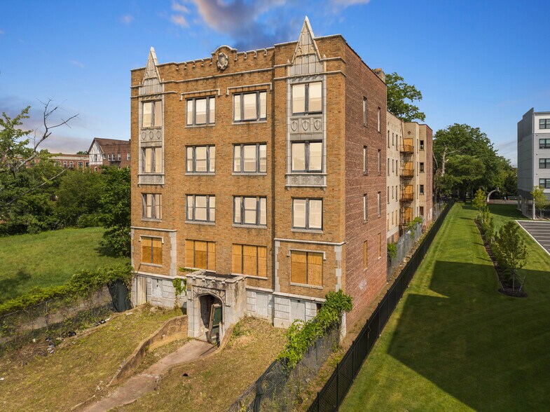 Primary Photo Of 112 N Walnut St, East Orange Apartments For Sale